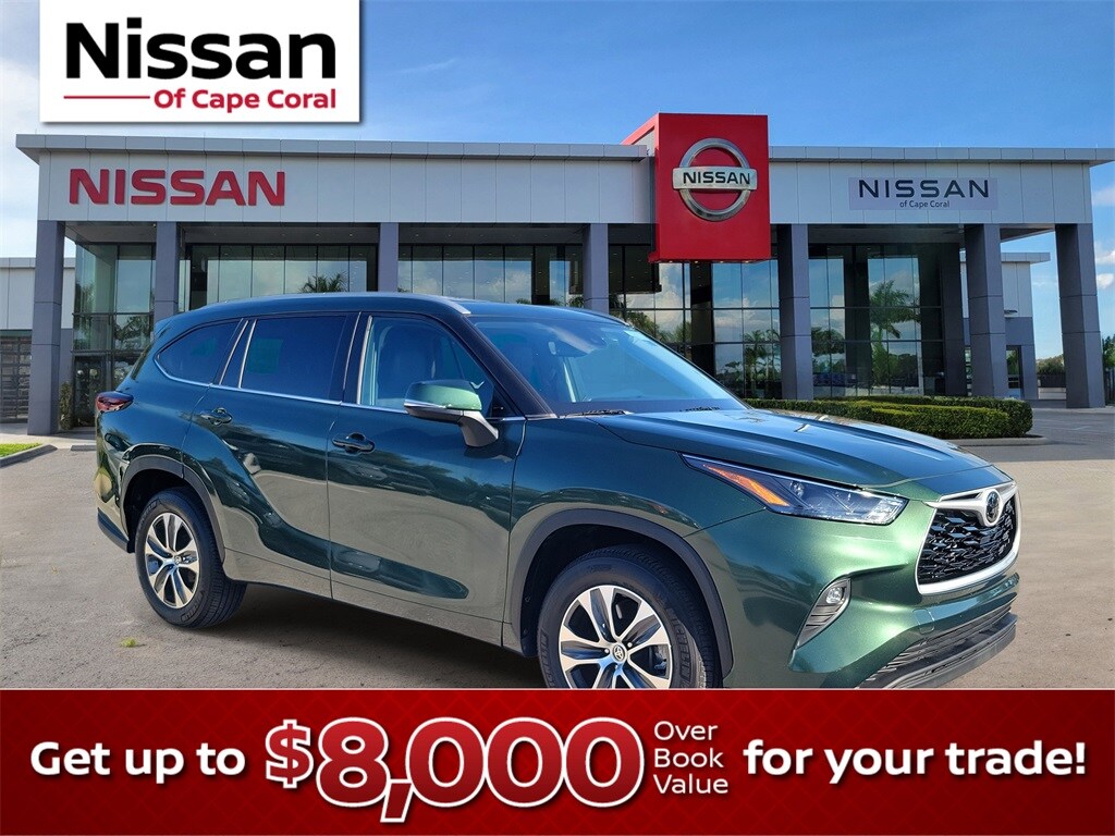 Used 2024 Toyota Highlander LE SUV