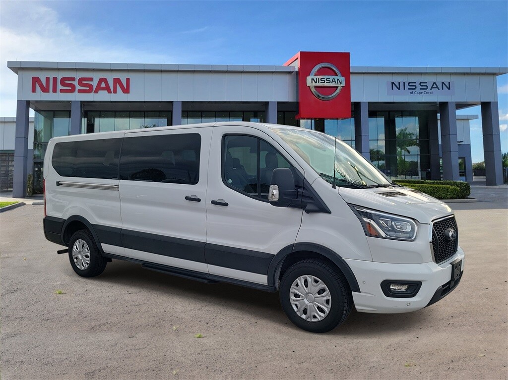 2023 Ford Transit Passenger XLT photo 2