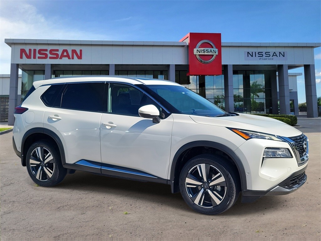 2023 Nissan Rogue SL photo 2