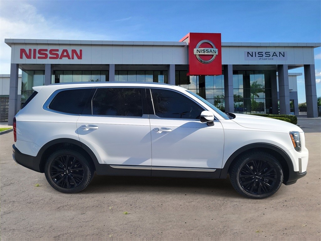 2022 Kia Telluride SX photo 3