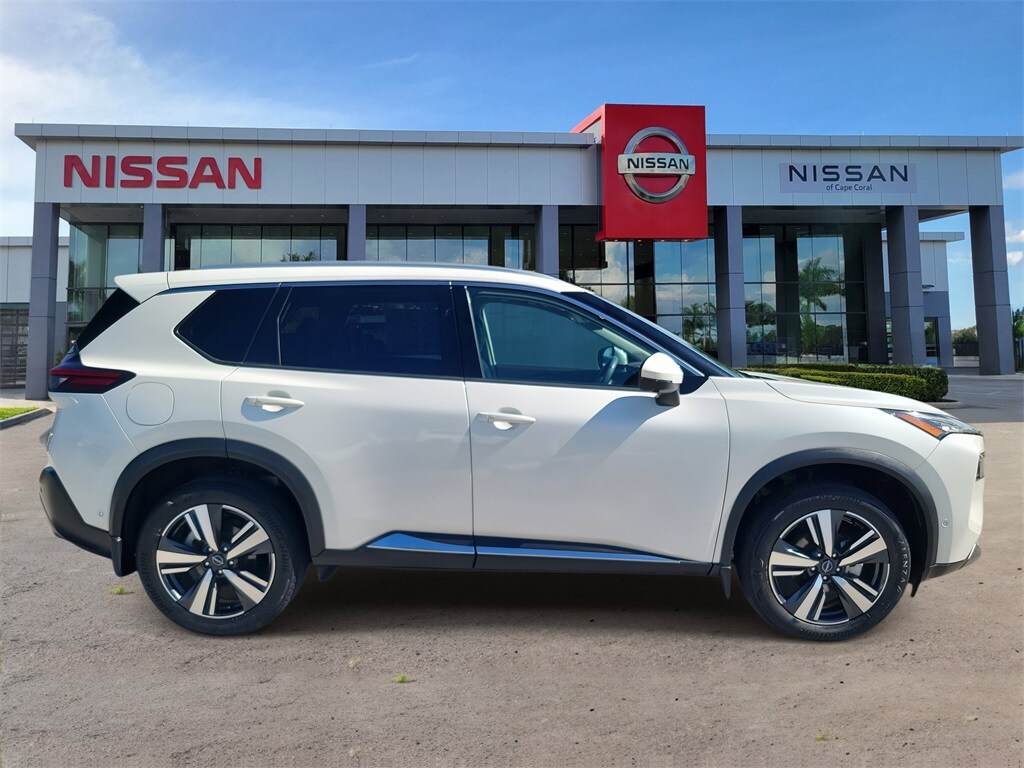 2023 Nissan Rogue SL photo 3