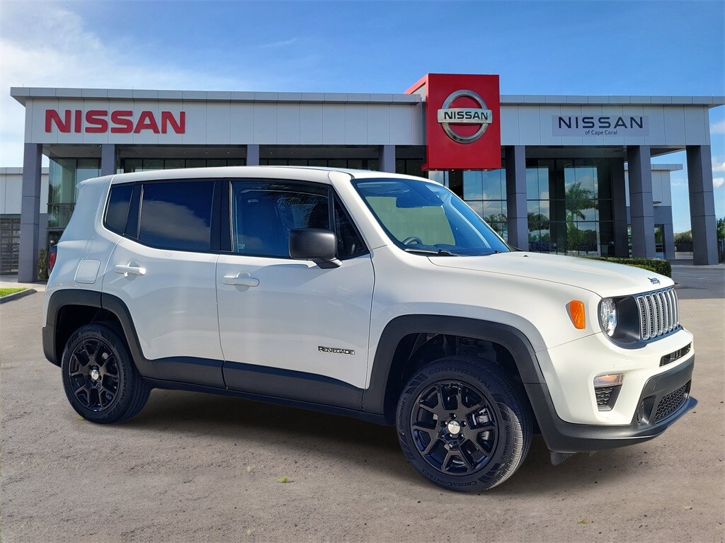 2023 Jeep Renegade Latitude photo 2