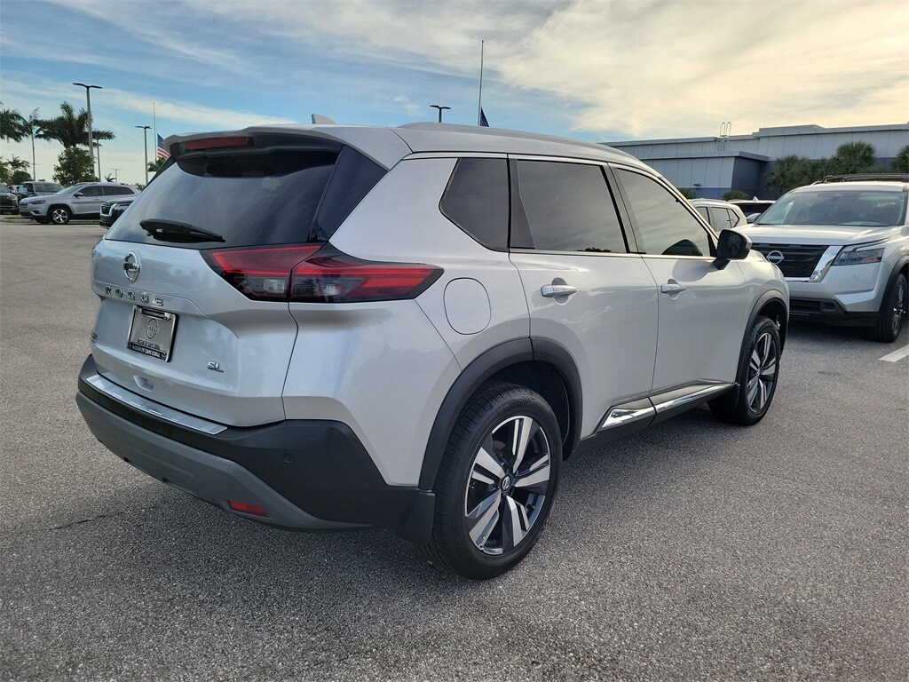 2021 Nissan Rogue SL photo 3