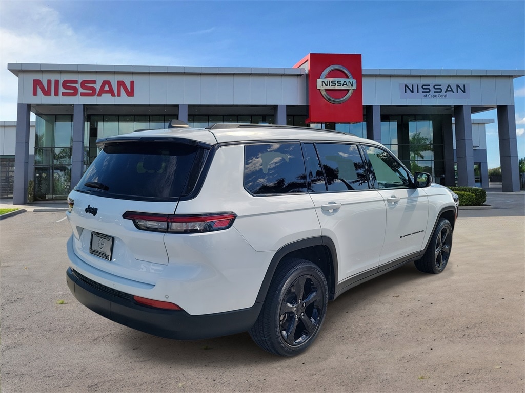 Used 2023 Jeep Grand Cherokee L Altitude SUV