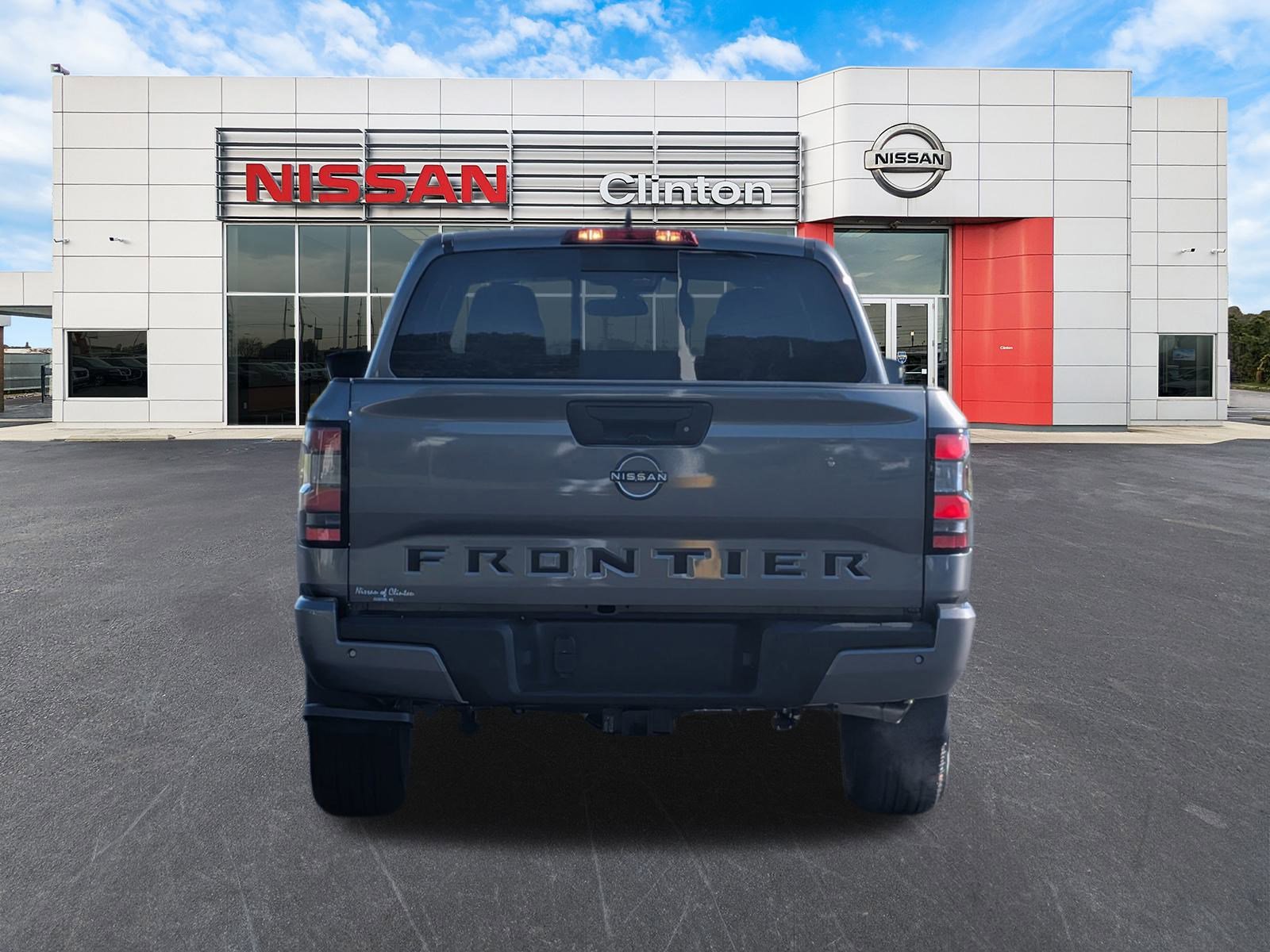 2026 Nissan Frontier SV photo 4
