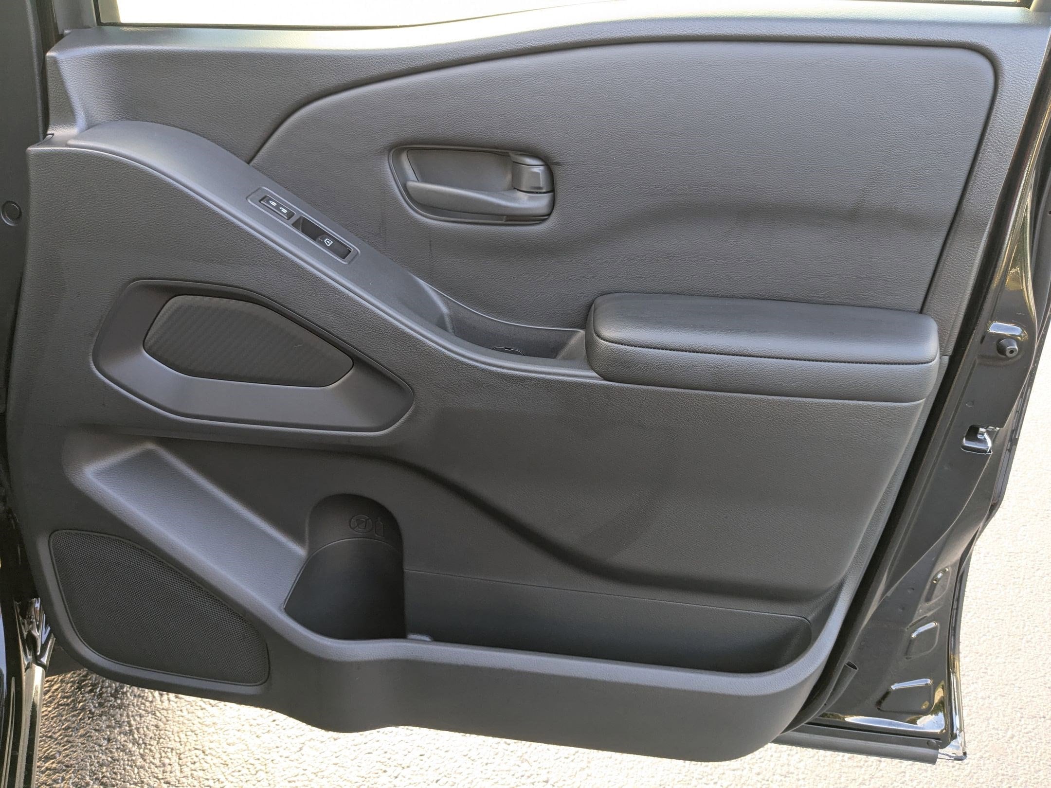 2026 Nissan Frontier SV - Photo 31