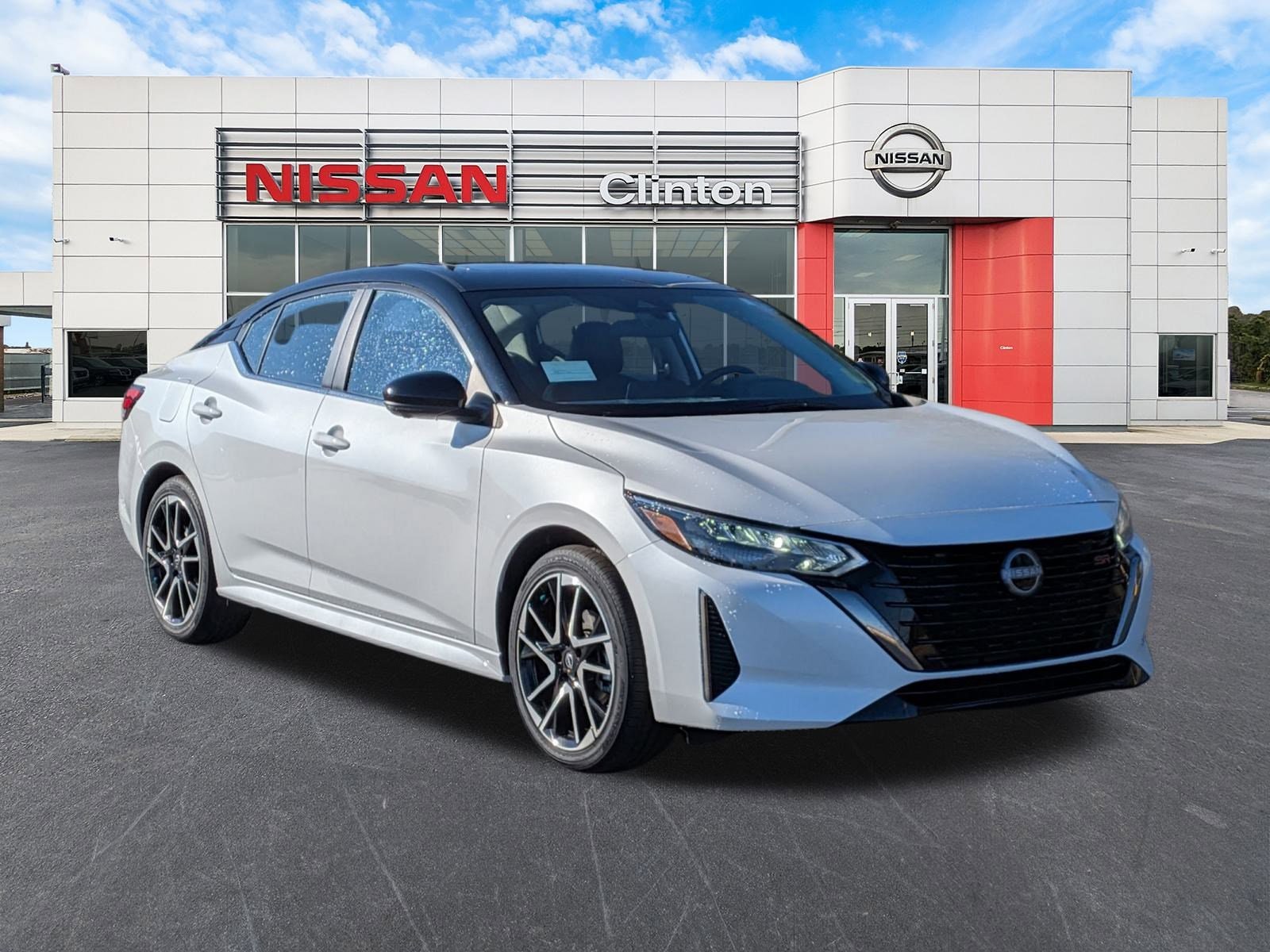 2025 Nissan Sentra SR's photo