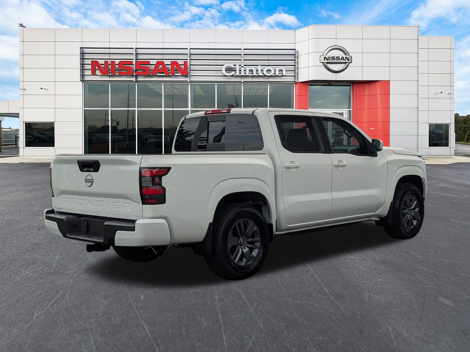 2025 Nissan Frontier SV photo 3