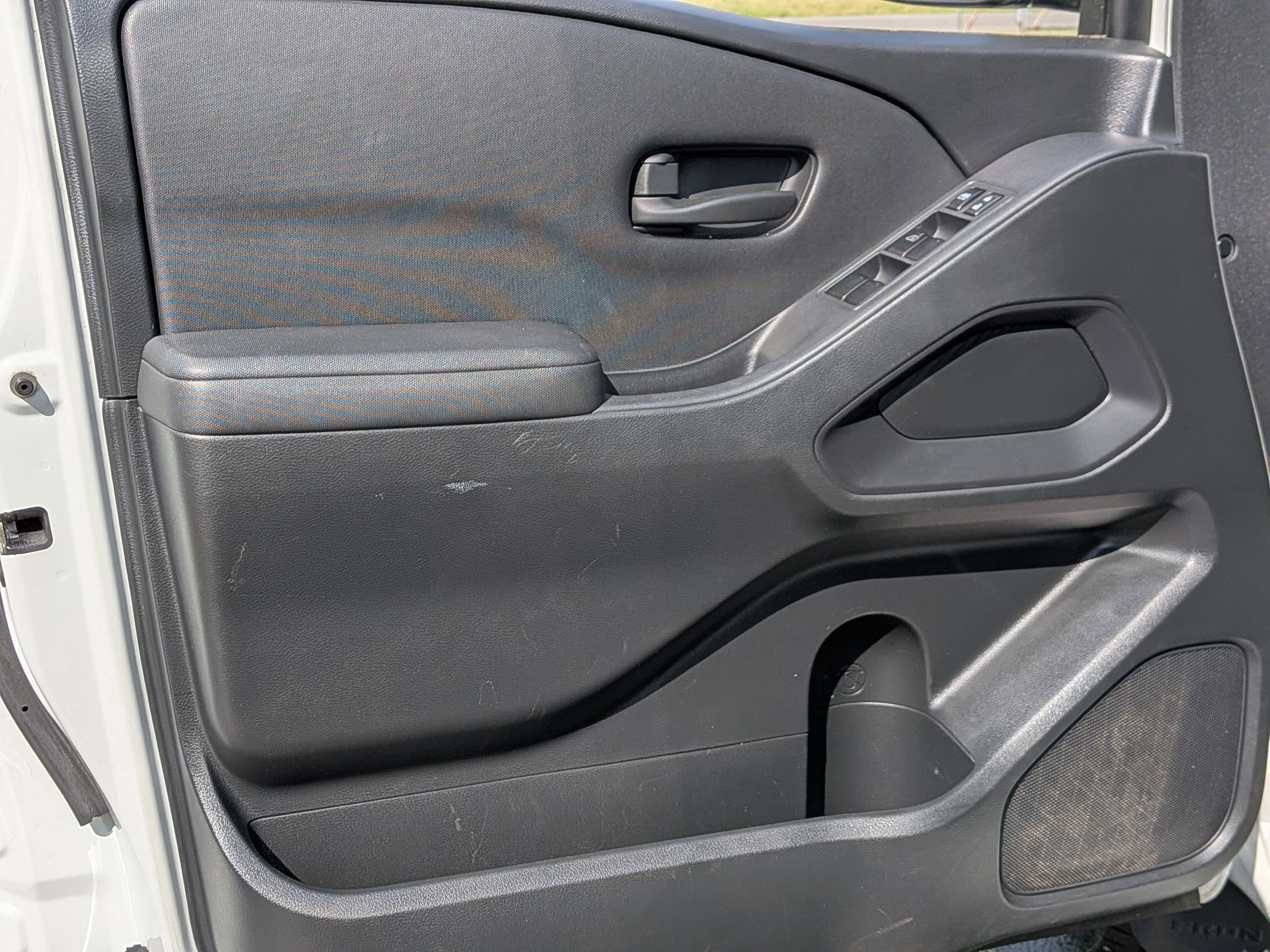 2022 Nissan Frontier S - Photo 12