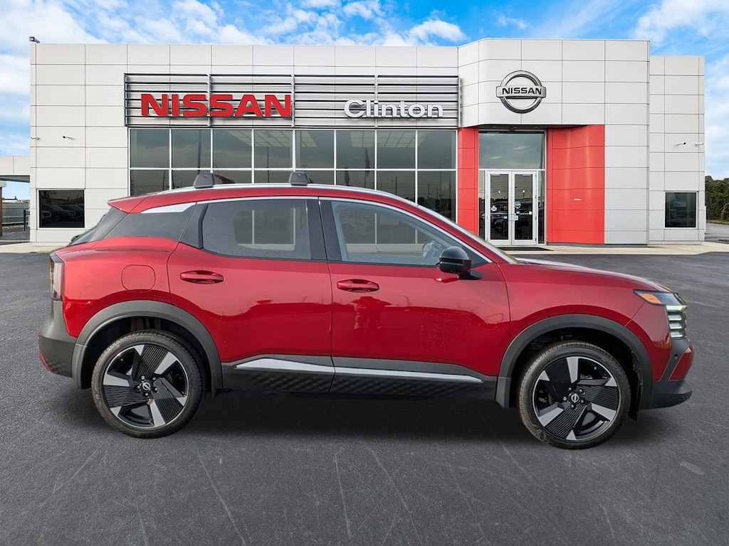 New 2026 Nissan Kicks SR SUV