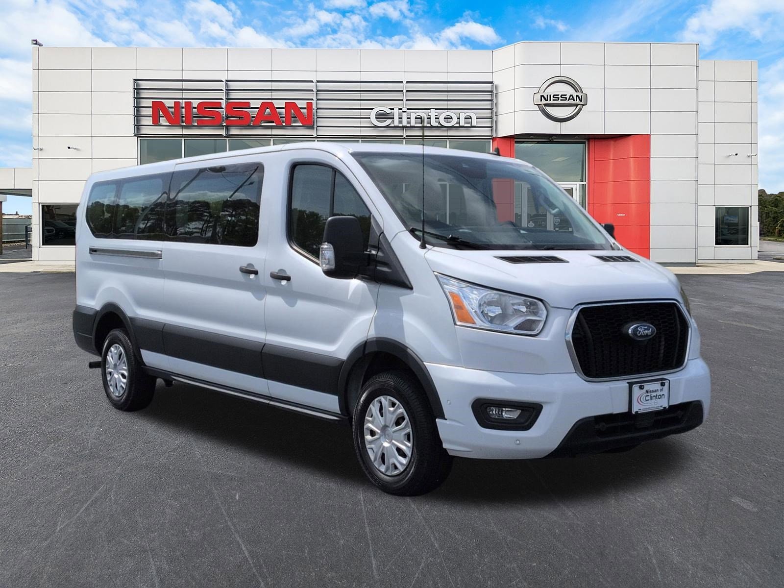2022 Ford Transit 350 XLT Low Roof Sliding Pass. 148's photo