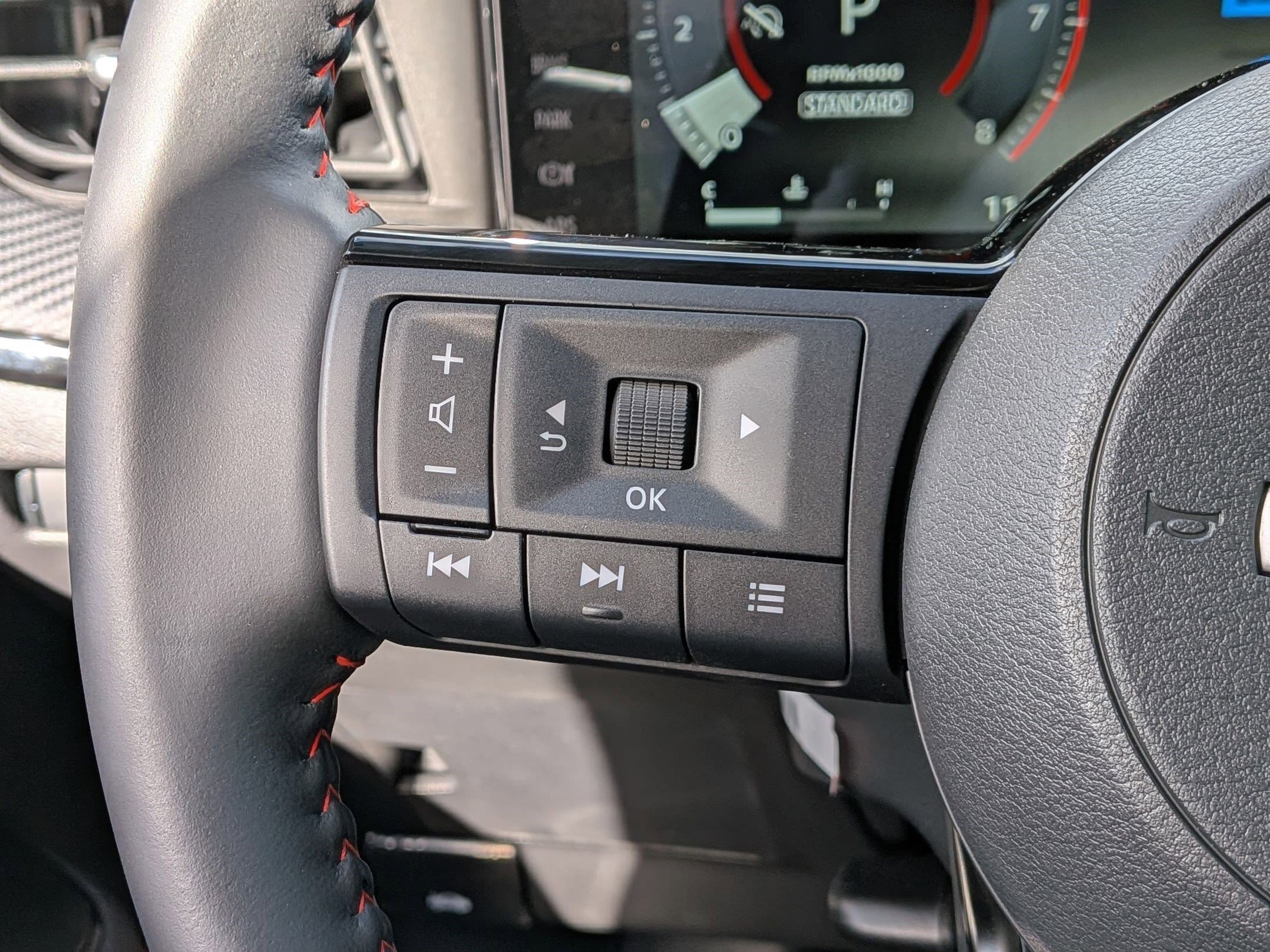 2026 Nissan KICKS SR - Photo 15