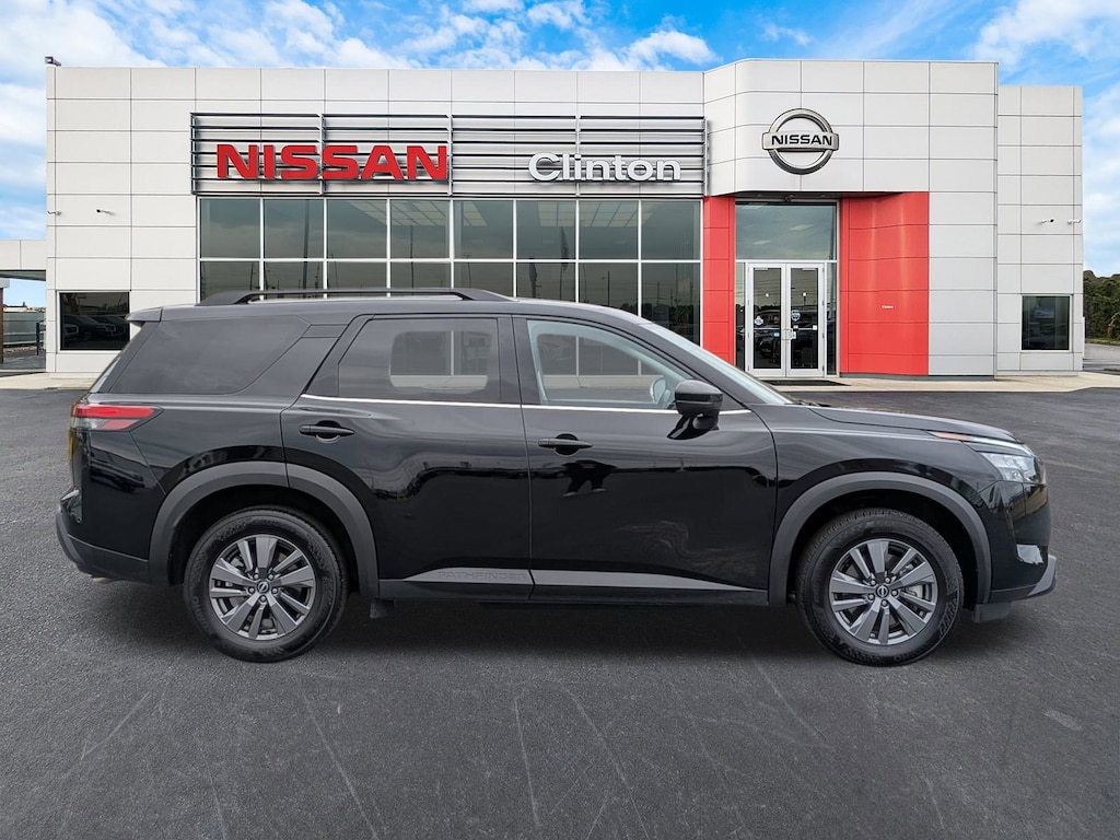 Certified 2025 Nissan Pathfinder SV SUV