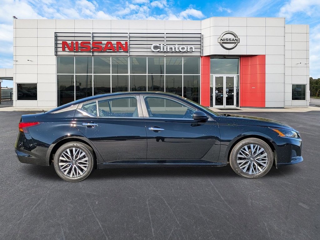 Certified 2024 Nissan Altima 2.5 SV Sedan