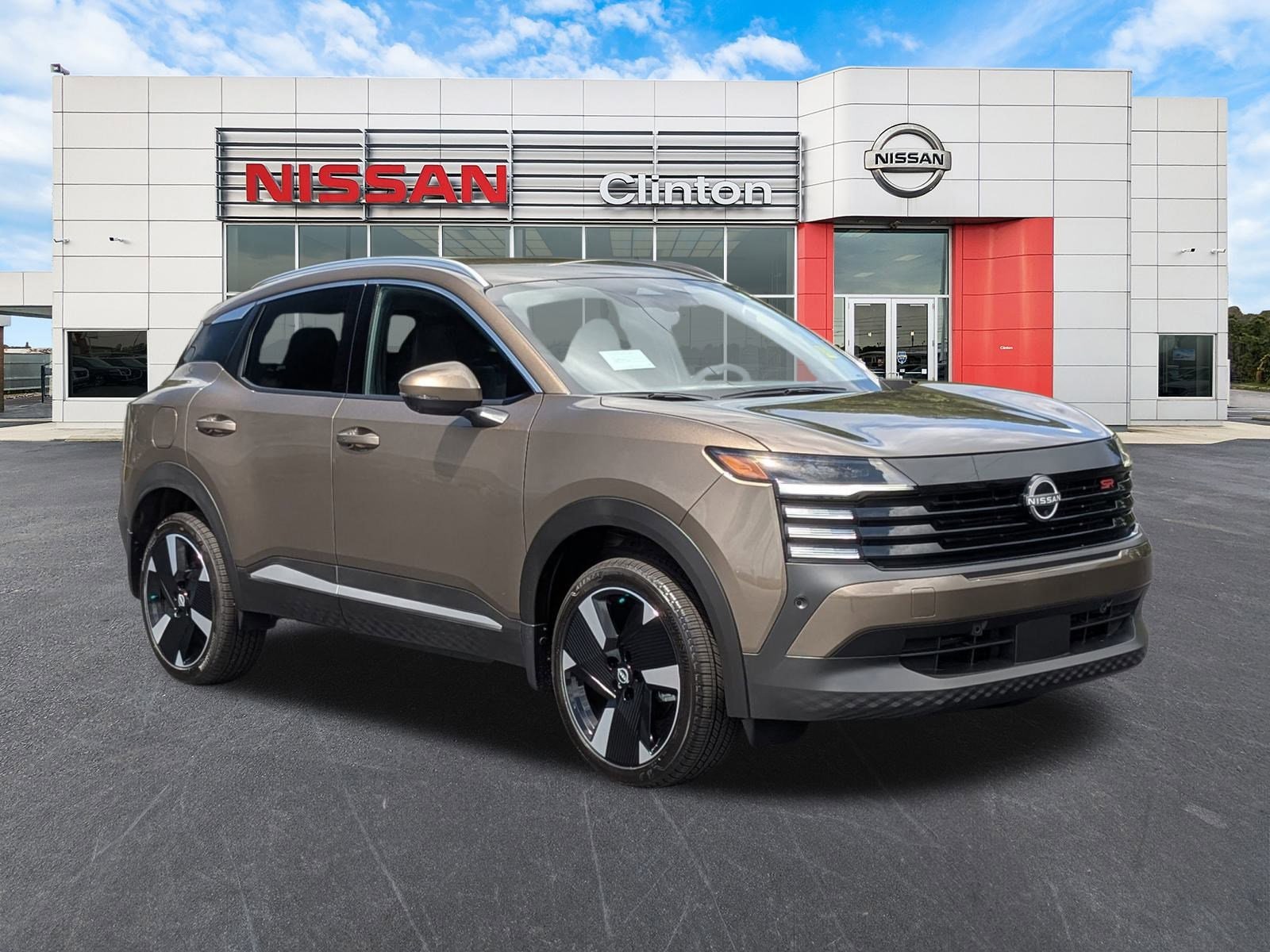 2025 Nissan Kicks SR's photo