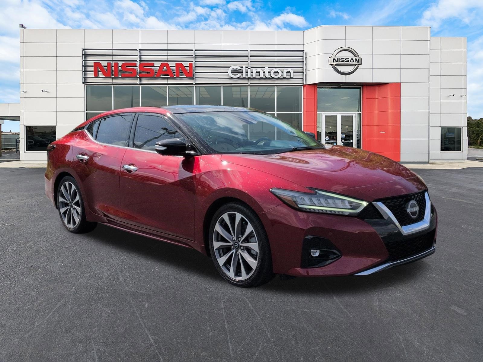 2023 Nissan Maxima Platinum's photo