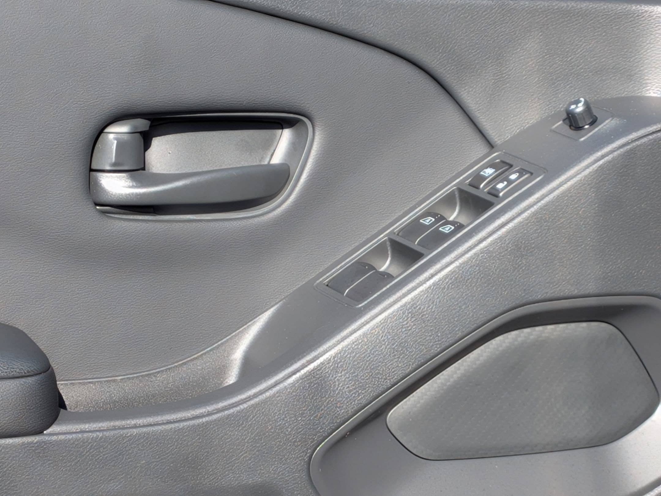 2026 Nissan Frontier SV - Photo 13