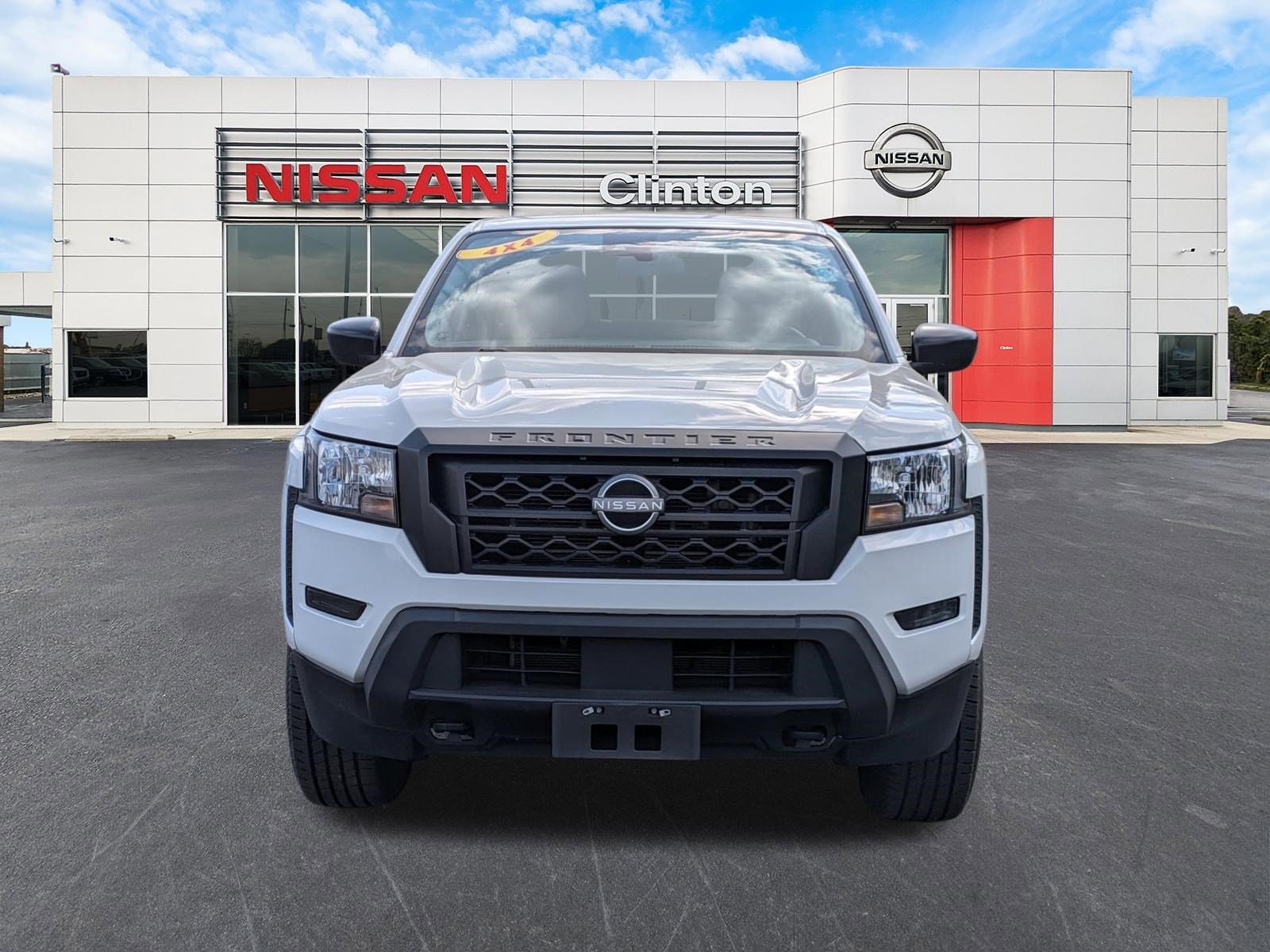 2022 Nissan Frontier S - Photo 8