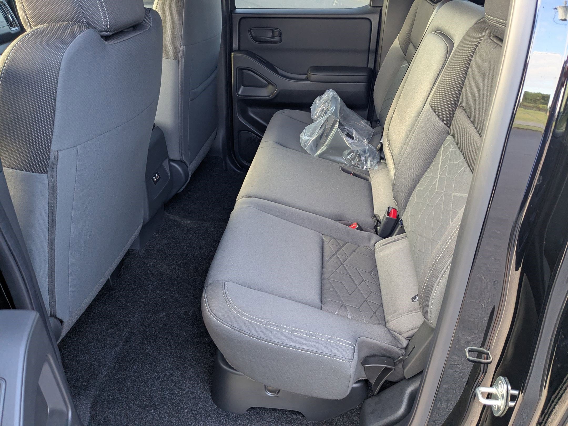 2026 Nissan Frontier SV - Photo 24