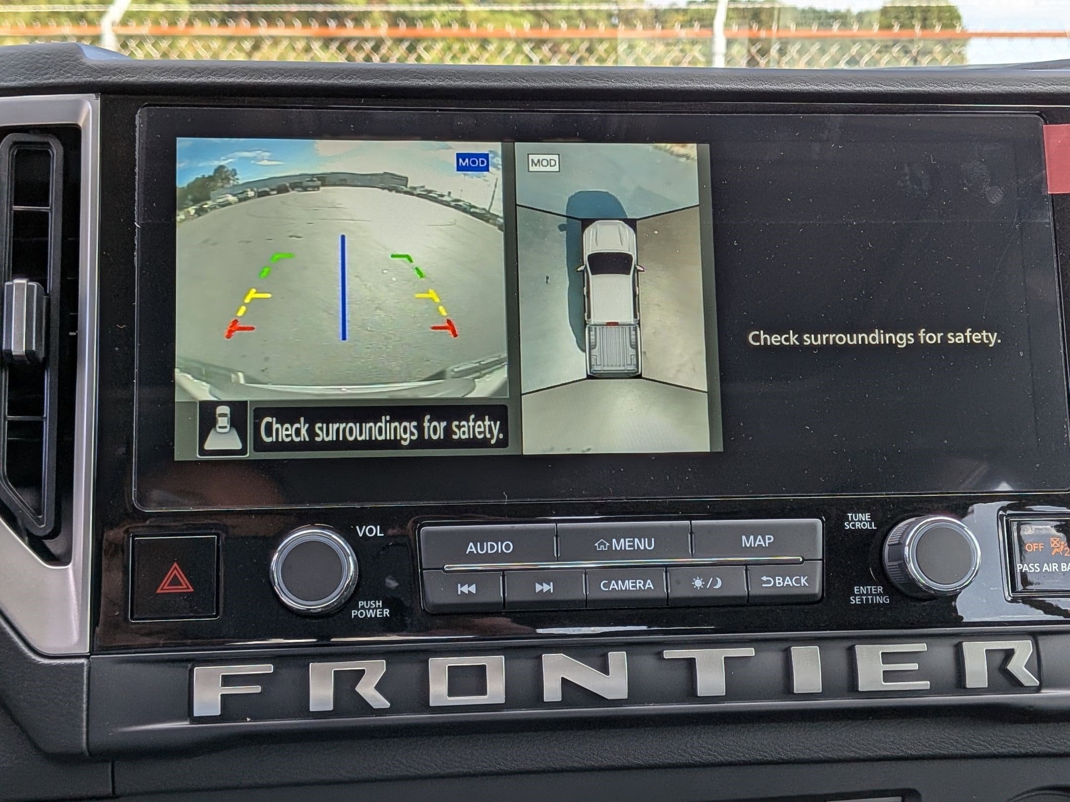 2025 Nissan Frontier SL - Photo 22