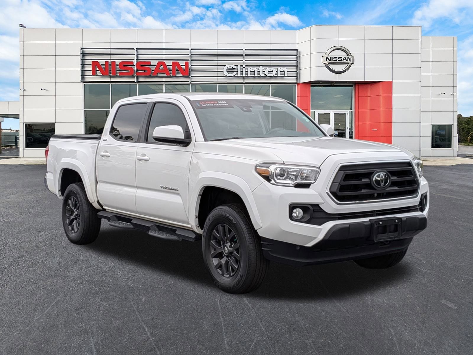 2021 Toyota Tacoma SR5's photo