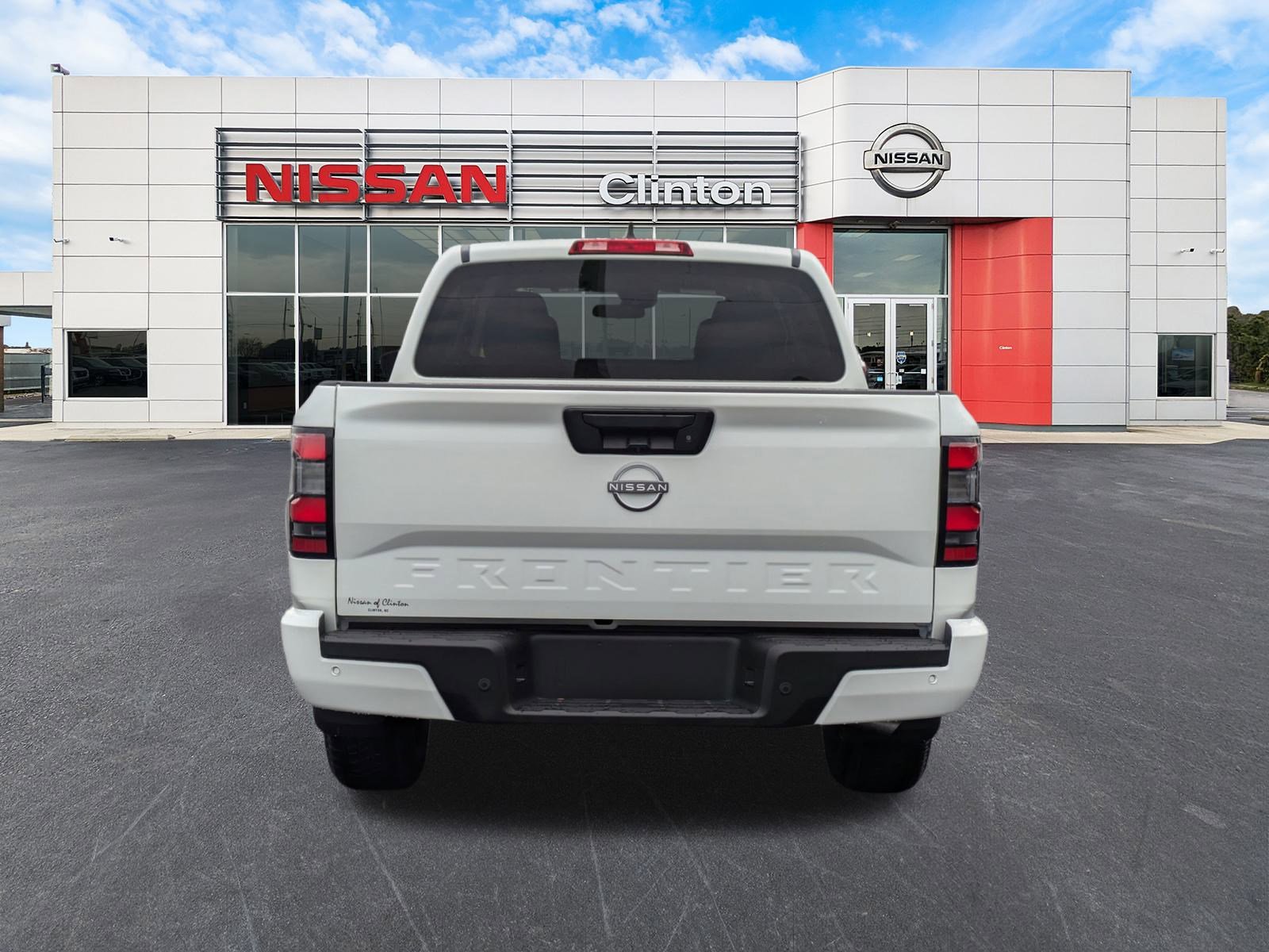 2025 Nissan Frontier SV photo 4