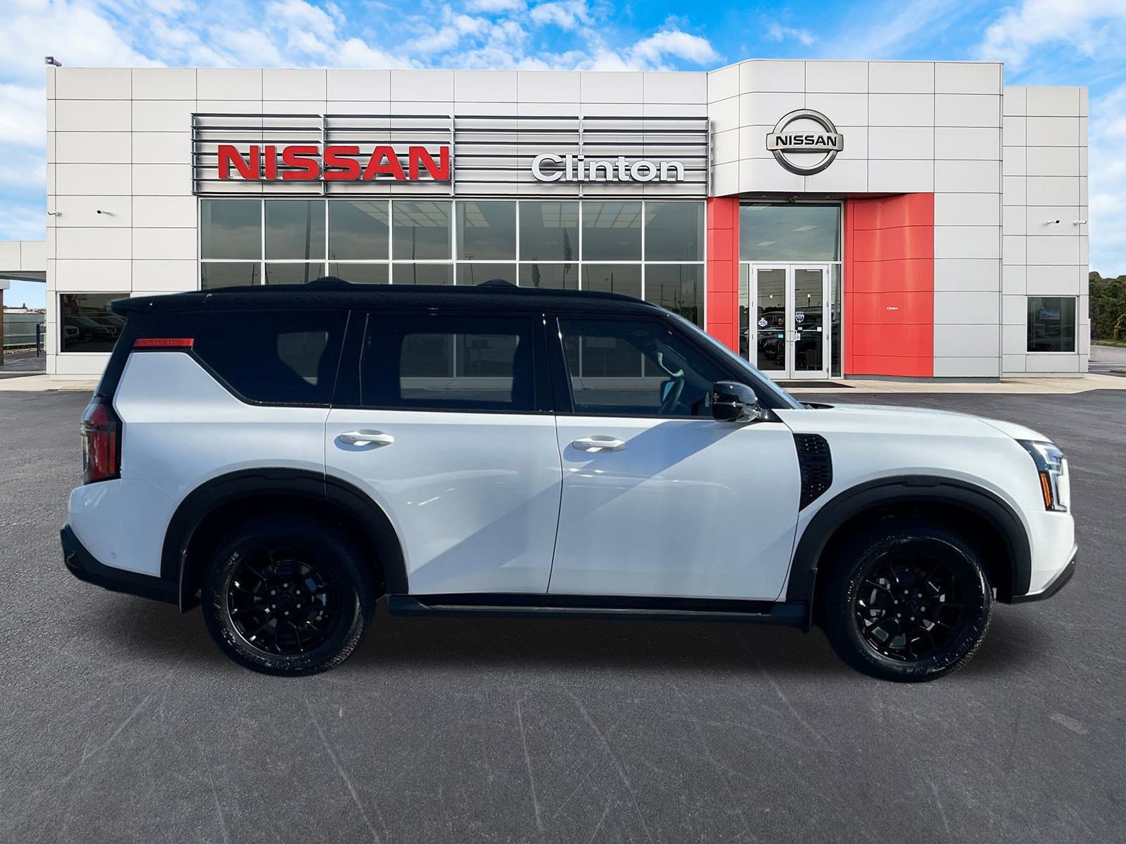 2025 Nissan Armada photo 2