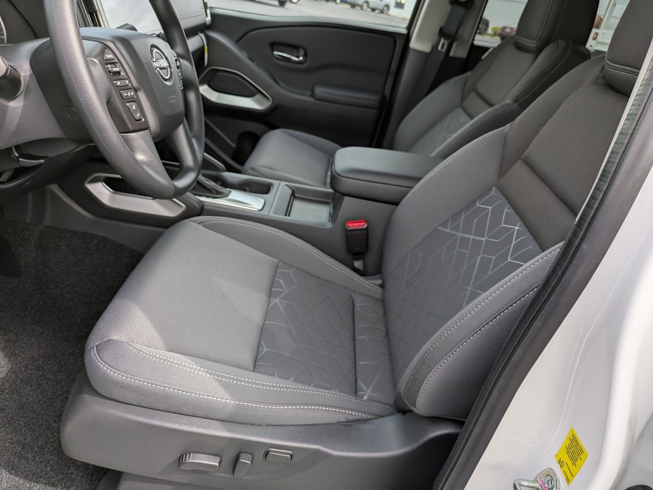 2026 Nissan Frontier SV - Photo 14