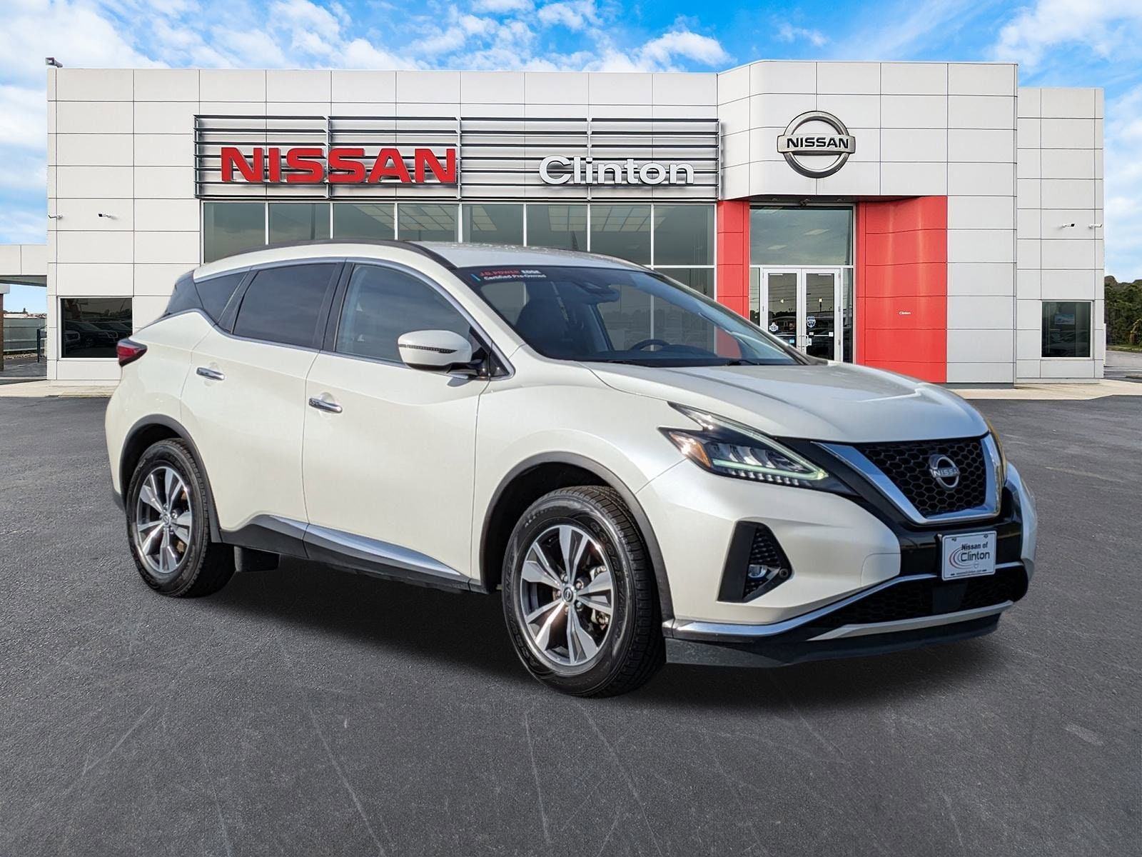2023 Nissan Murano SV's photo