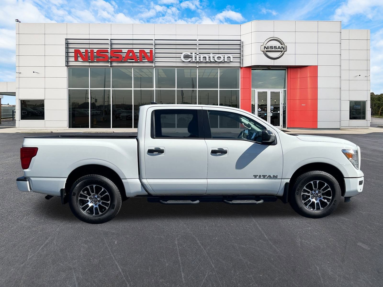 Certified 2023 Nissan Titan SV with VIN 1N6AA1ED5PN118915 for sale in Clinton, NC