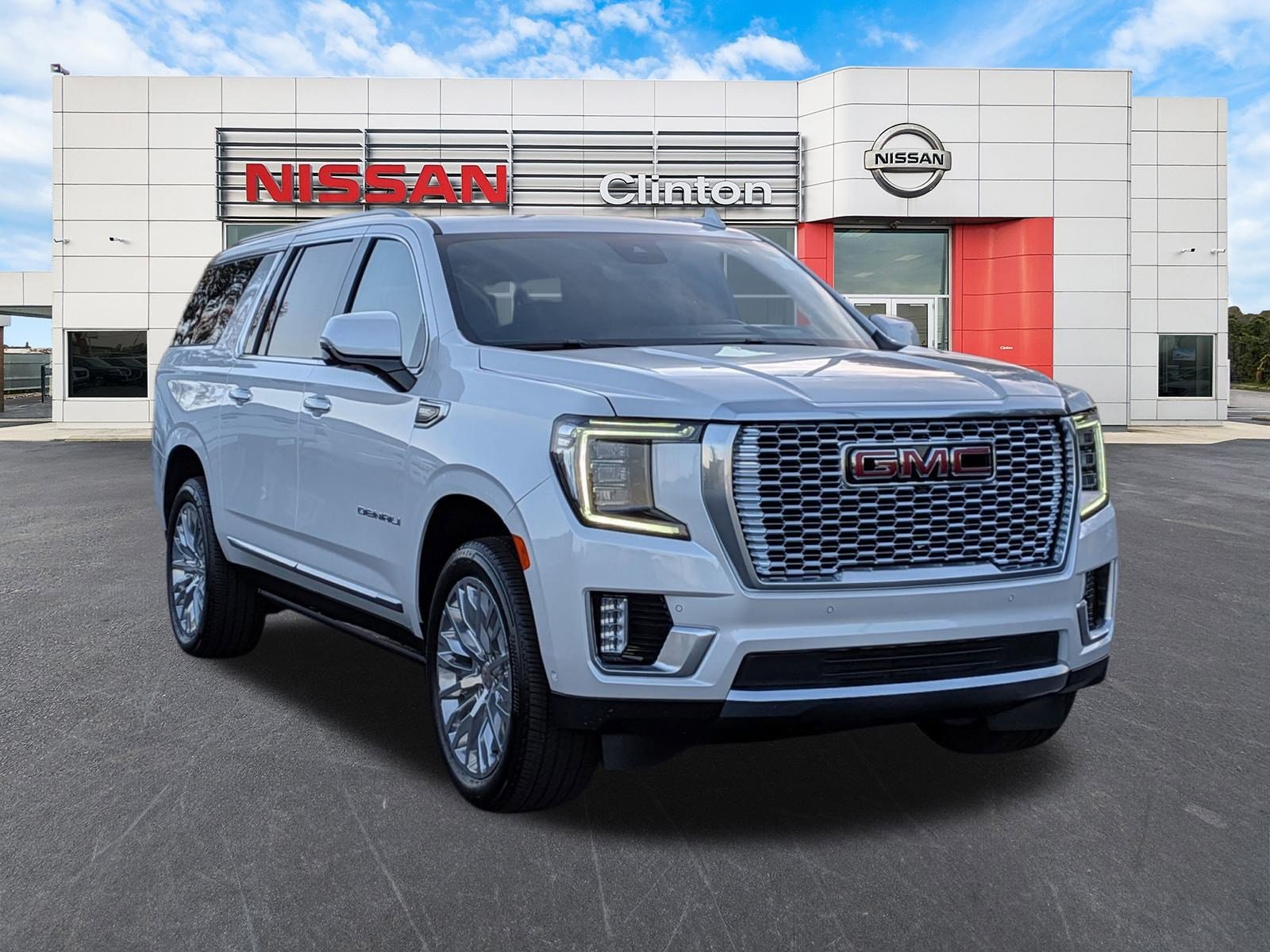 2024 GMC Yukon XL Denali's photo