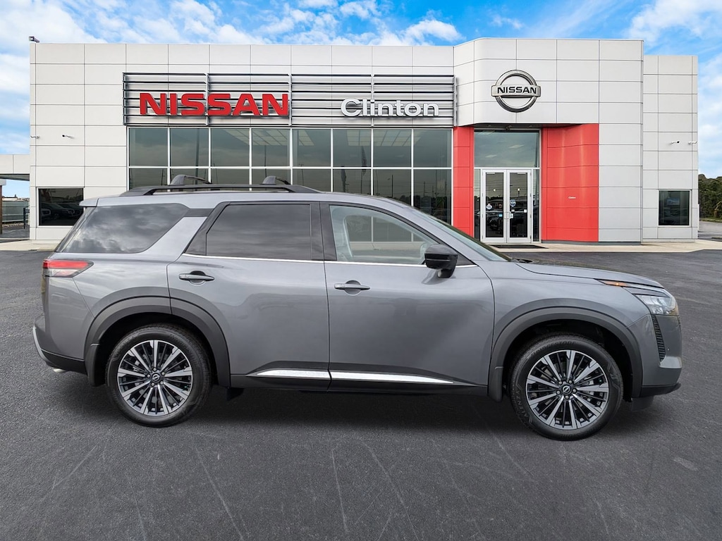 New 2026 Nissan Pathfinder Platinum SUV