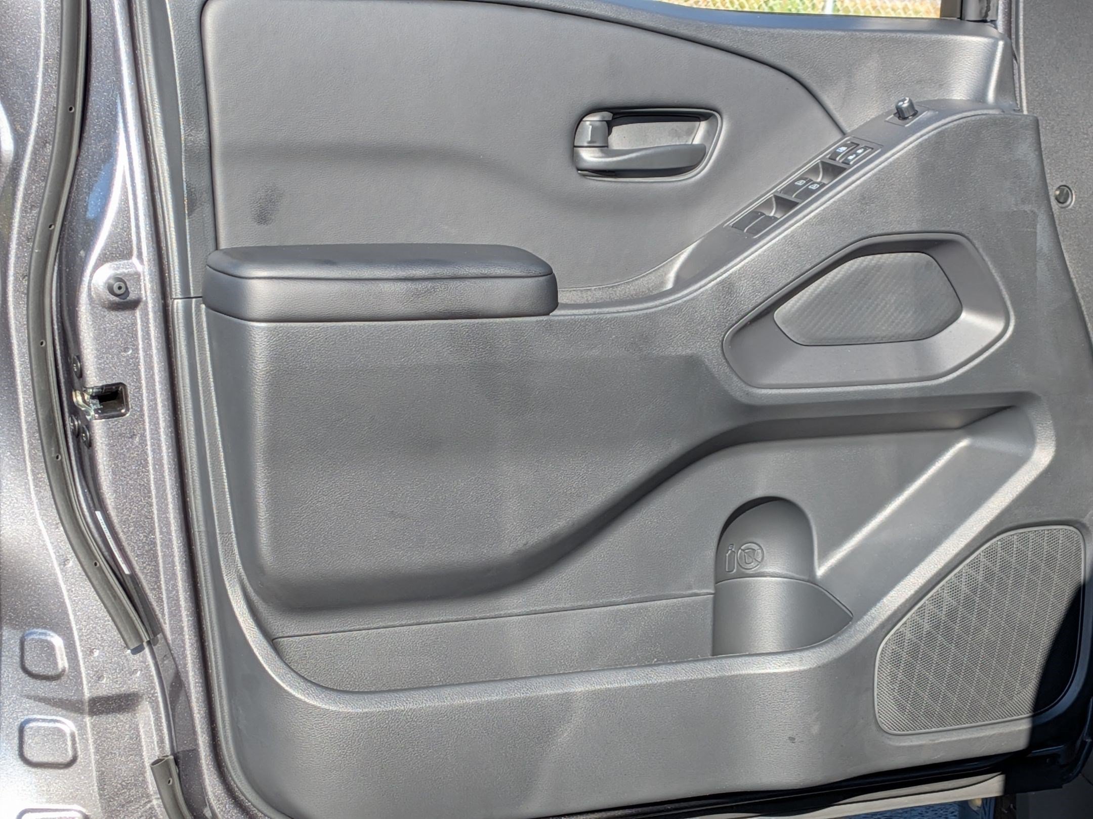 2026 Nissan Frontier SV - Photo 12