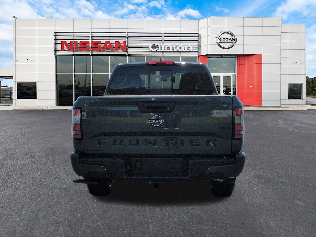 New 2026 Nissan Frontier SV Truck Crew Cab