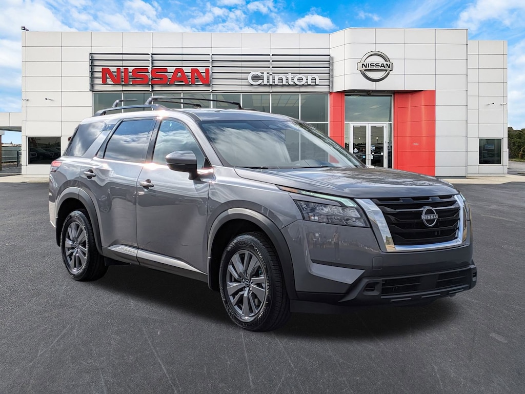 New 2025 Nissan Pathfinder SV SUV