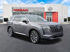 2026 Nissan Pathfinder Platinum SUV