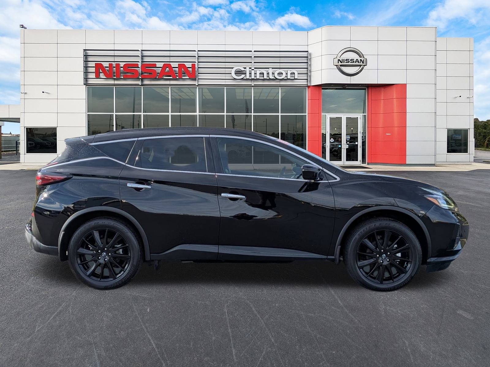 2024 Nissan Murano SV photo 2