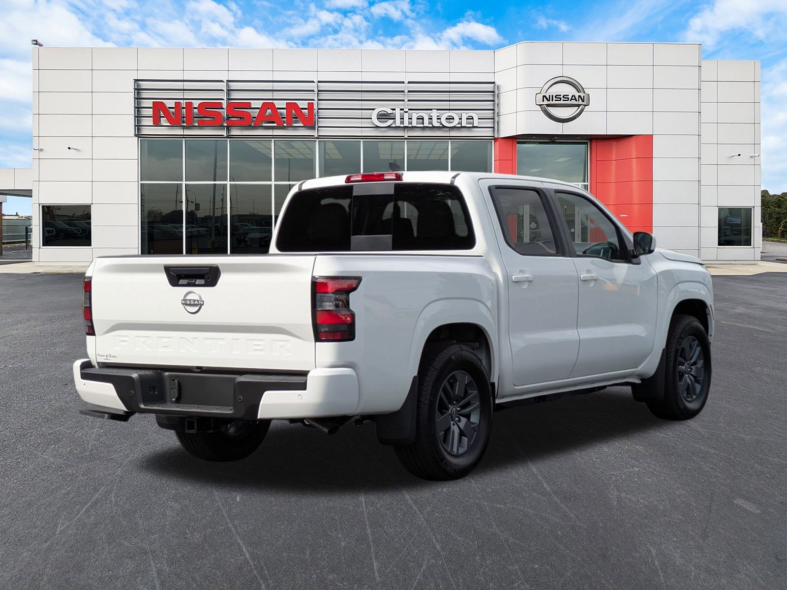 2026 Nissan Frontier SV photo 3