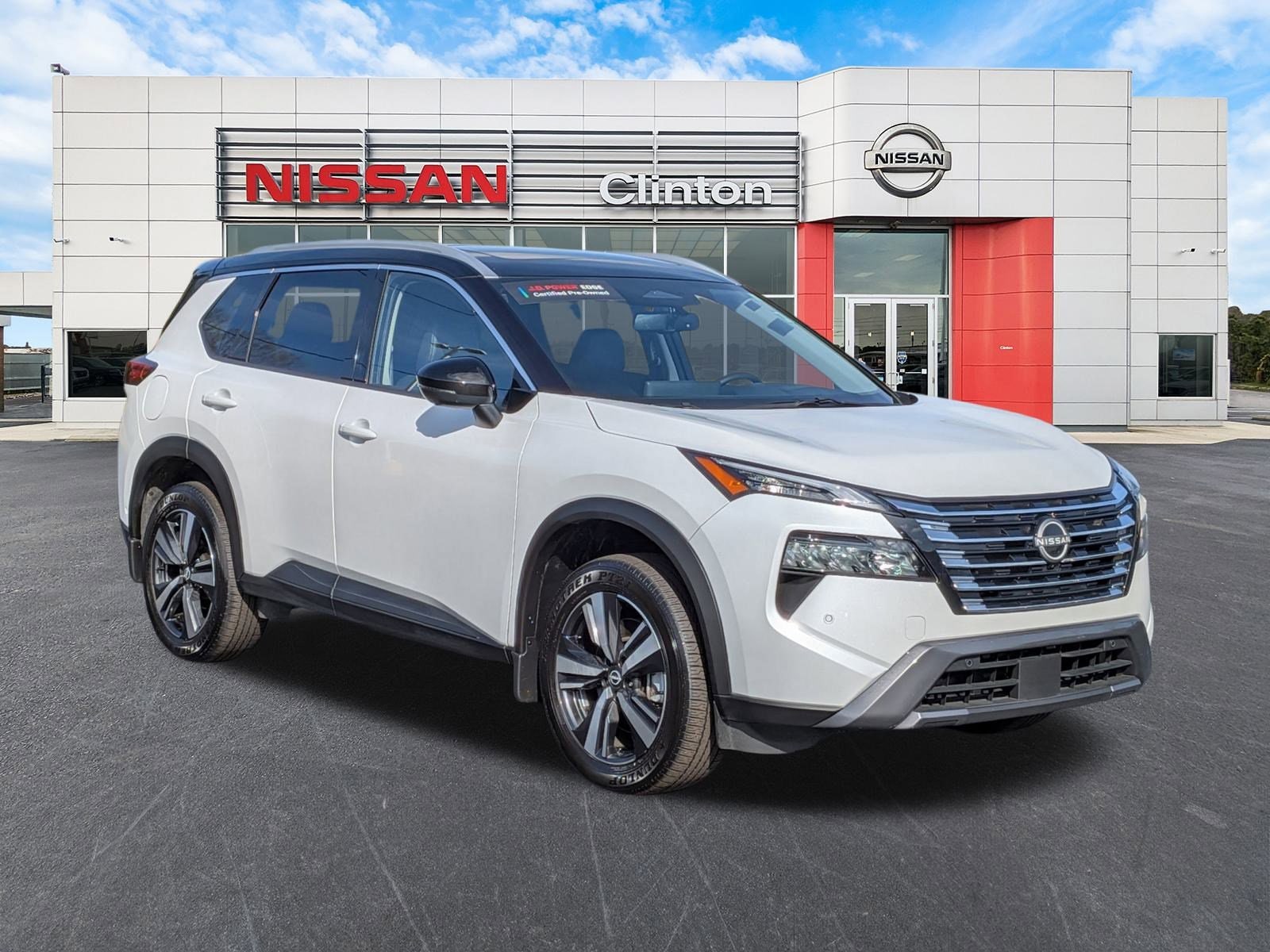 2025 Nissan Rogue SL's photo