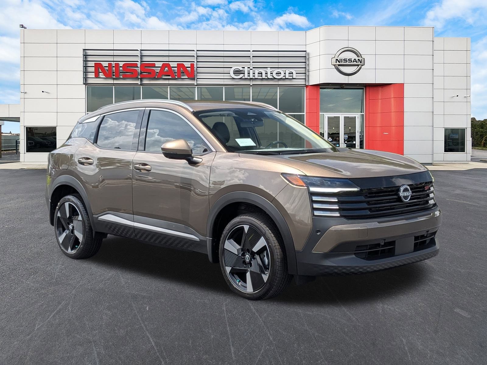 2025 Nissan Kicks SR's photo