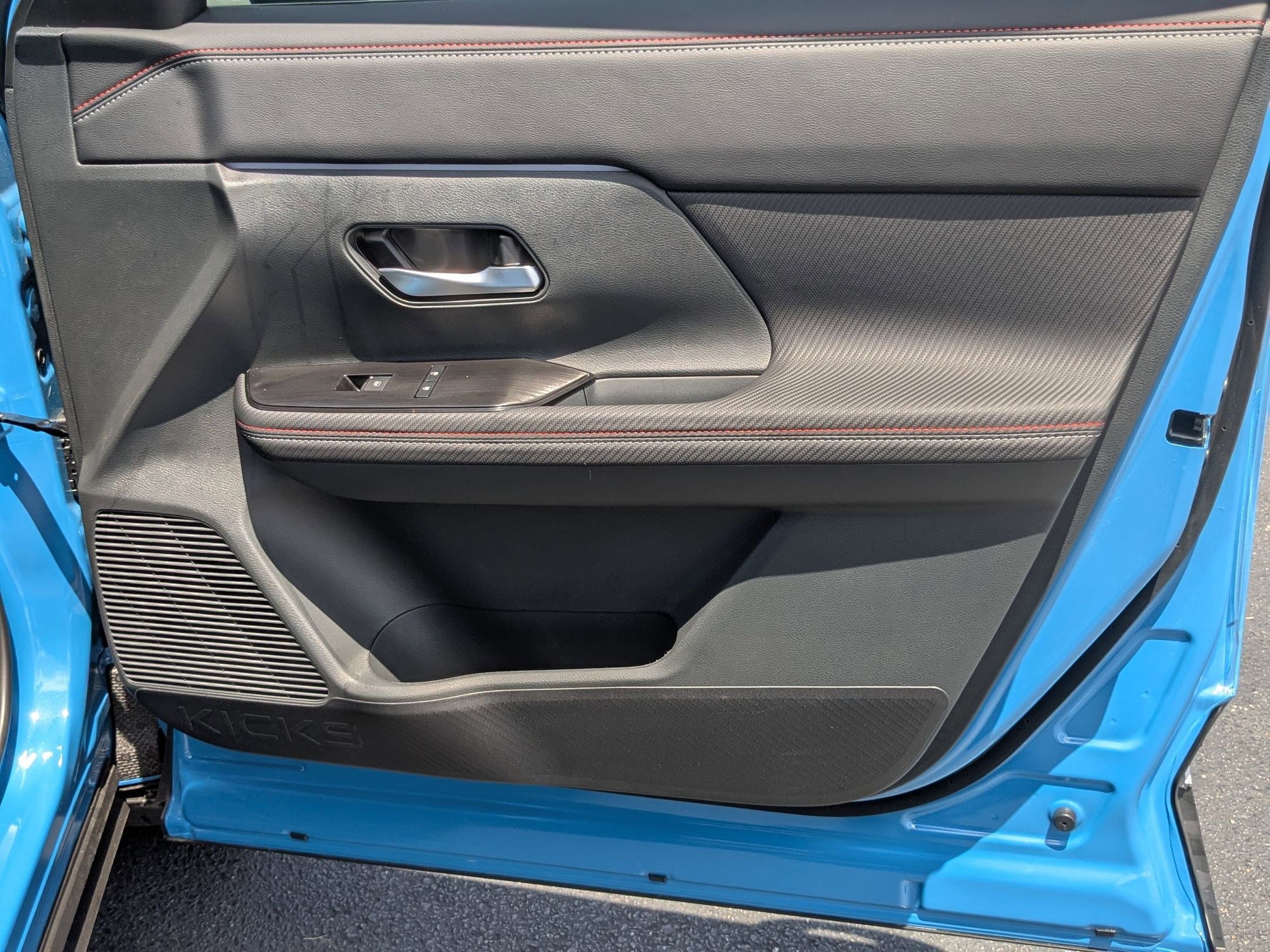 2025 Nissan Kicks SR AWD - Photo 32