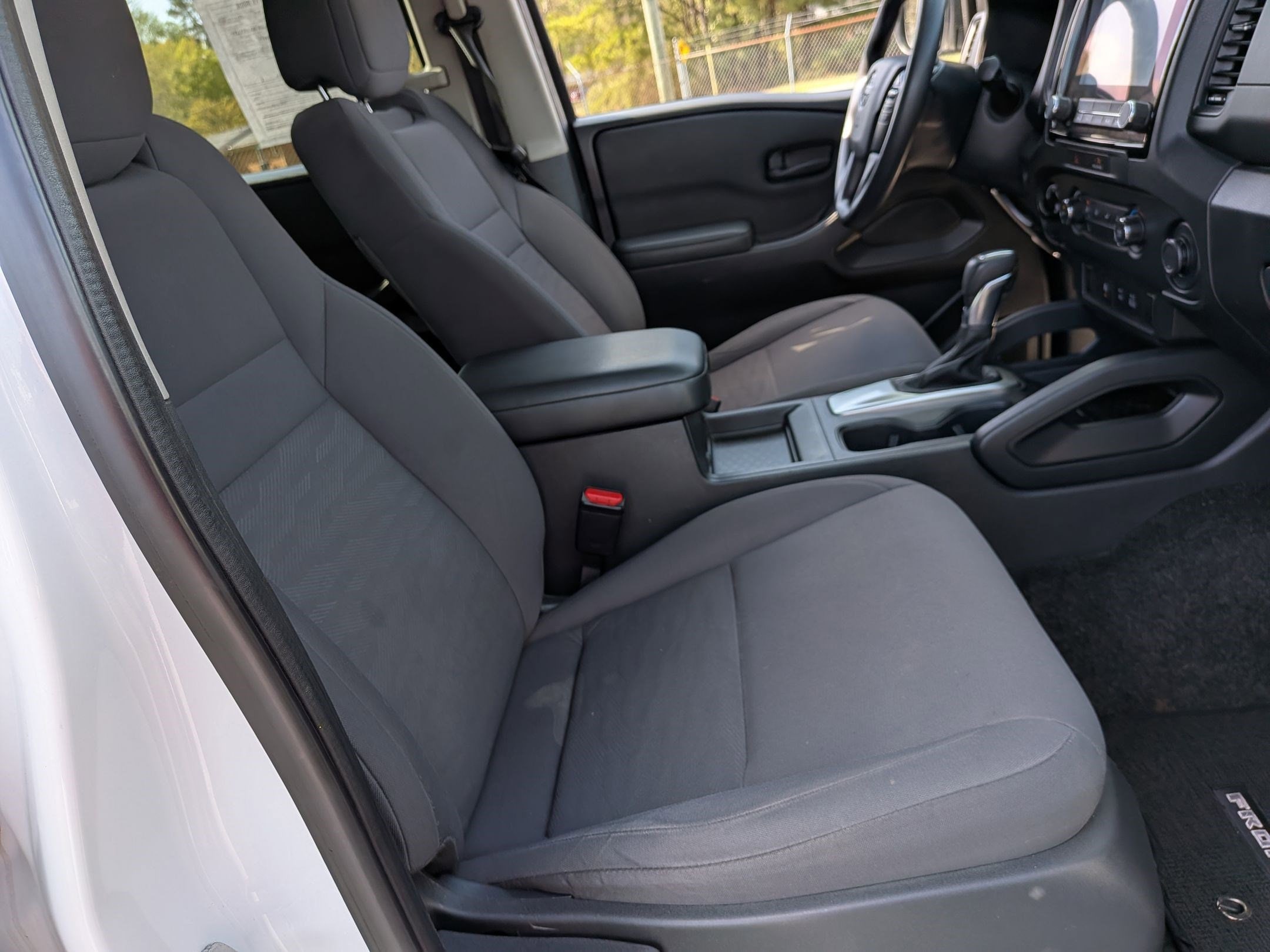 2022 Nissan Frontier S - Photo 31