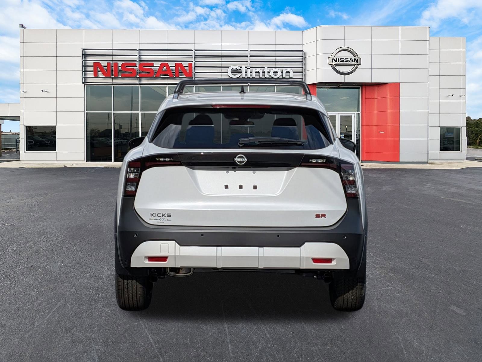 2026 Nissan KICKS SR - Photo 4