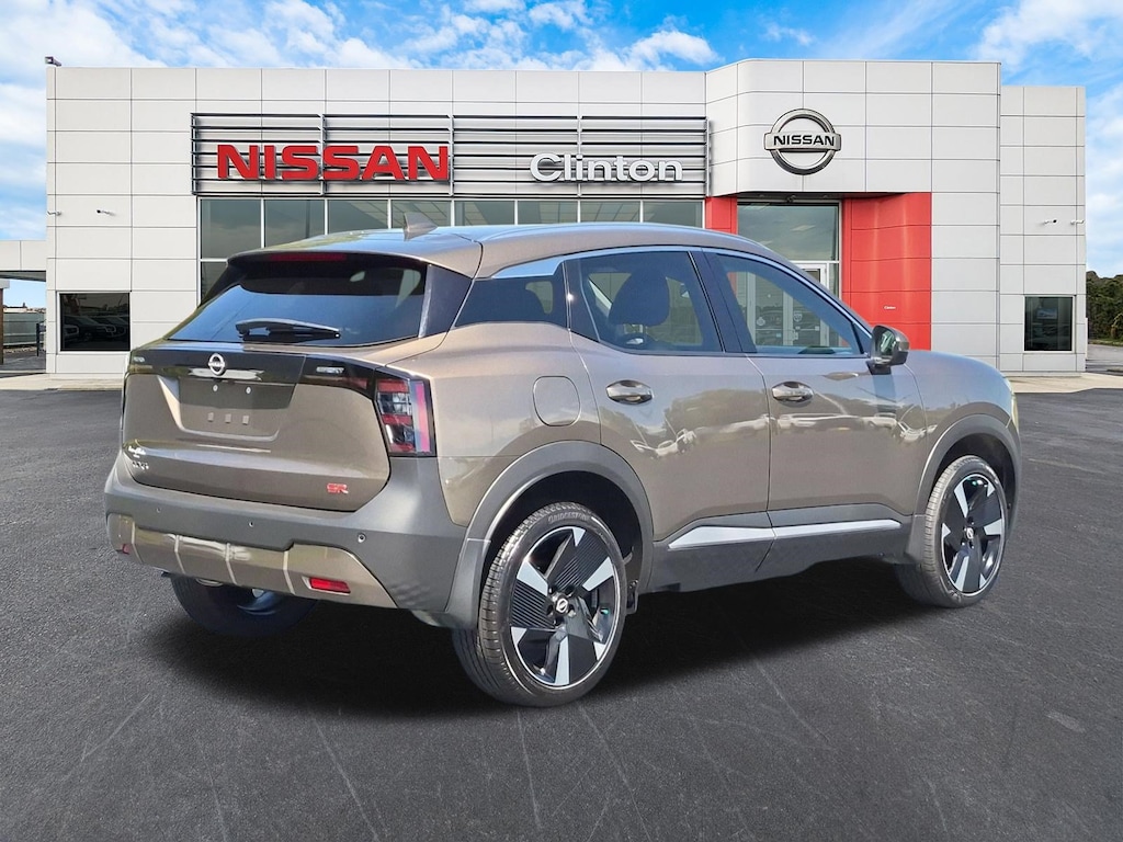 Used 2025 Nissan Kicks SR SUV