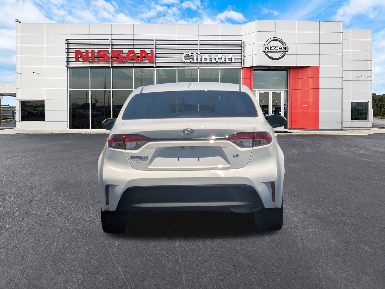 2023 Toyota Corolla LE photo 4