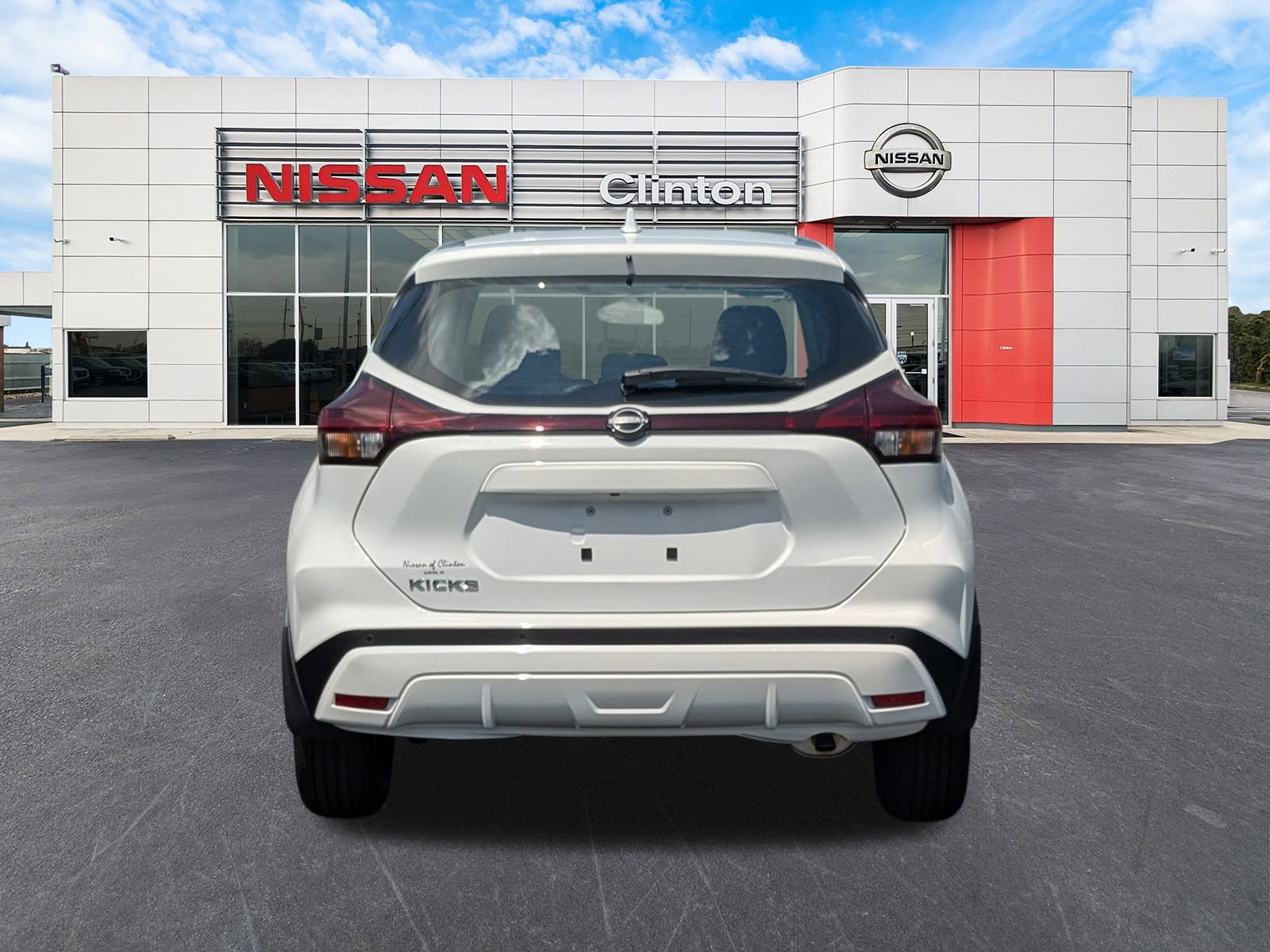 2025 Nissan Kicks Play S photo 4
