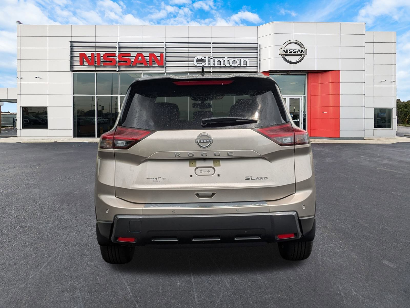 2025 Nissan Rogue SL photo 4