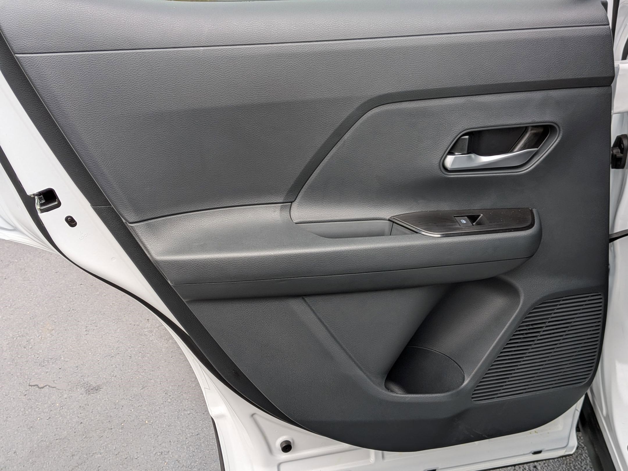 2026 Nissan KICKS SV - Photo 24