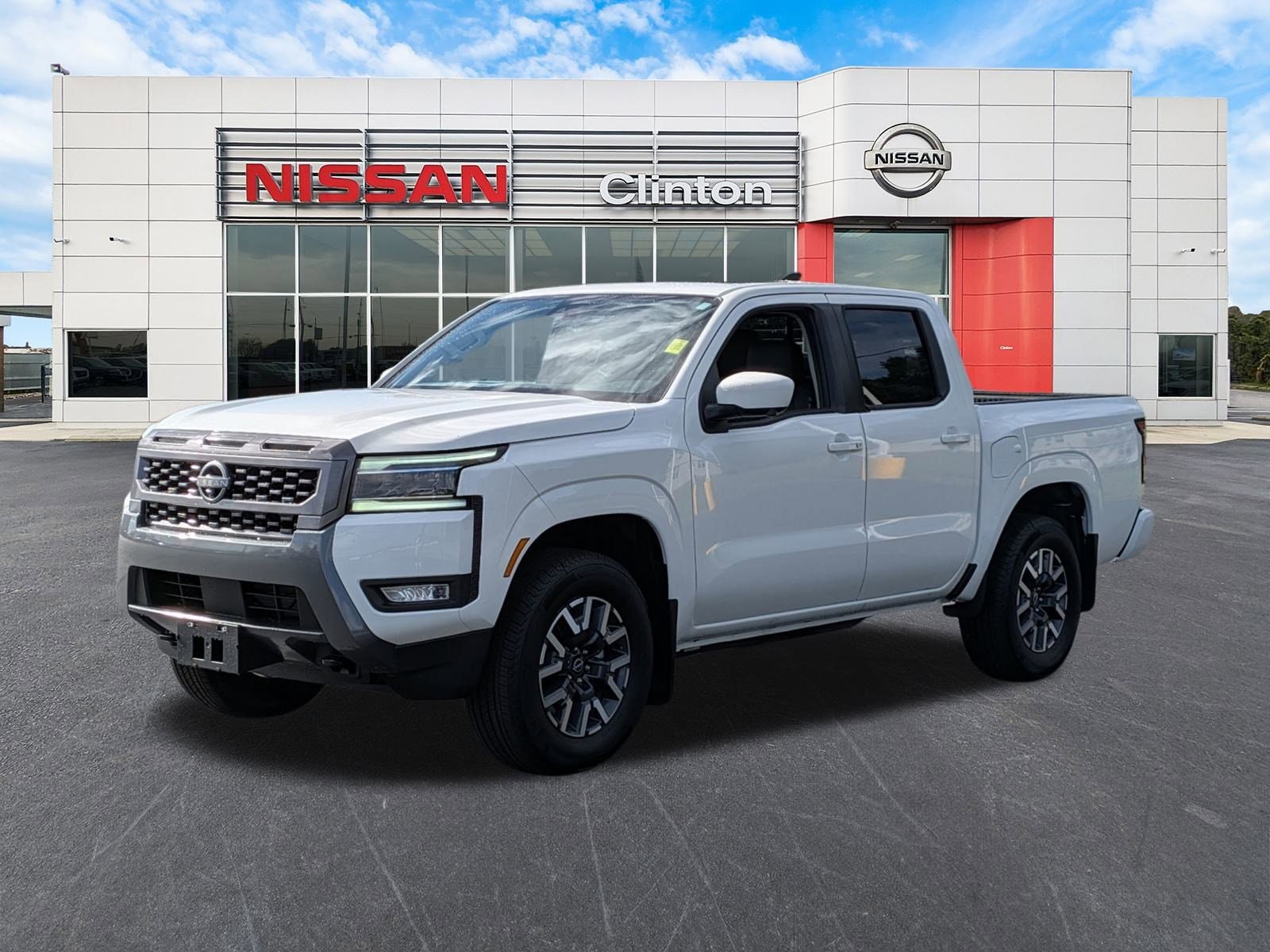 2025 Nissan Frontier SL - Photo 7