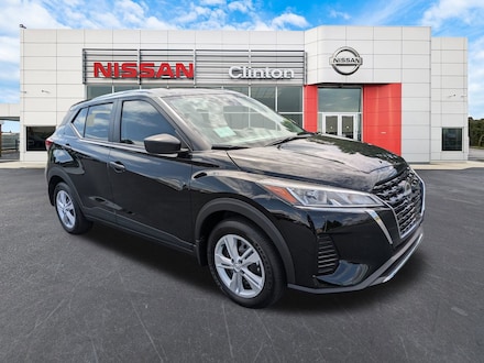 2025 Nissan Kicks Play S SUV